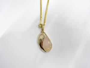 ローズクォーツ　ネックレス